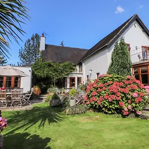 Mickle Trafford Manor Holiday home Chester